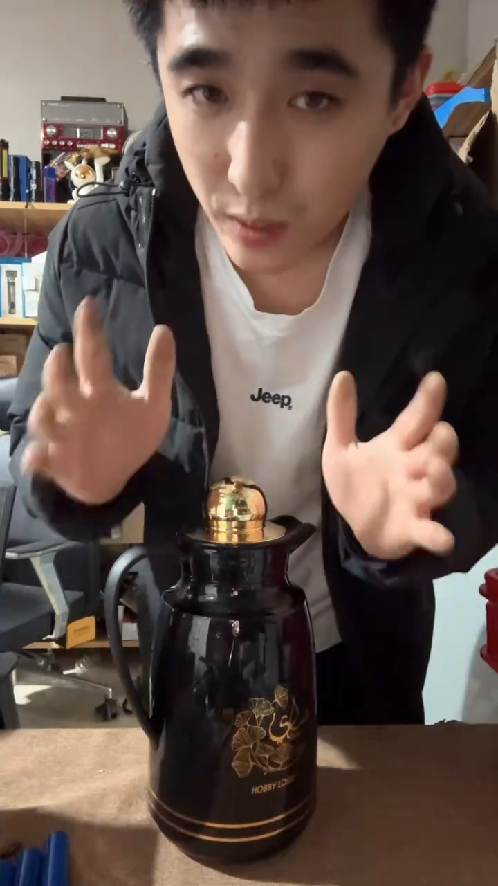 暖壶颜色随机发....