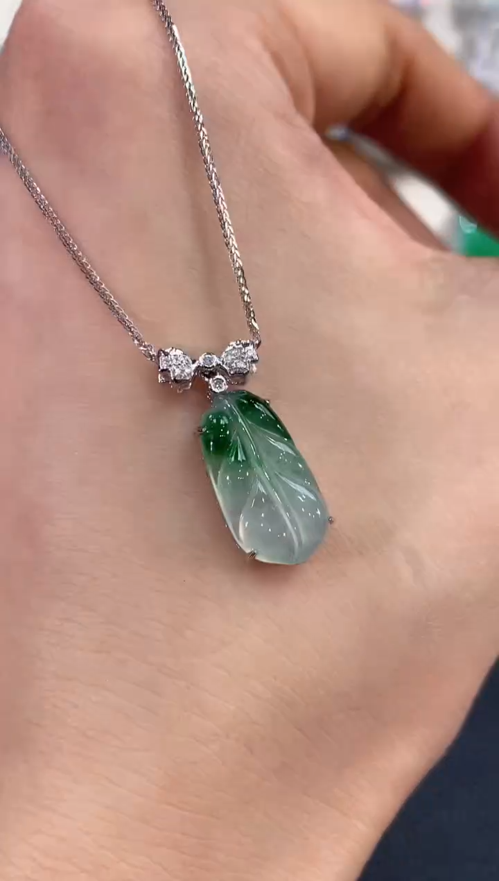 【闪购商品】翡翠吊坠(不含链)18K金镶嵌 B39