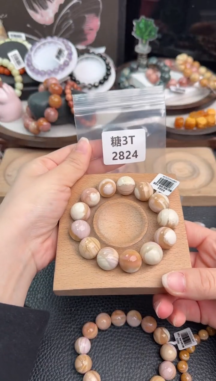 未镶嵌手链石英质玉皇**宝3T2824
