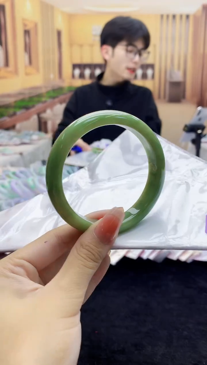 【闪购商品】翡翠手镯未镶嵌   H83-6