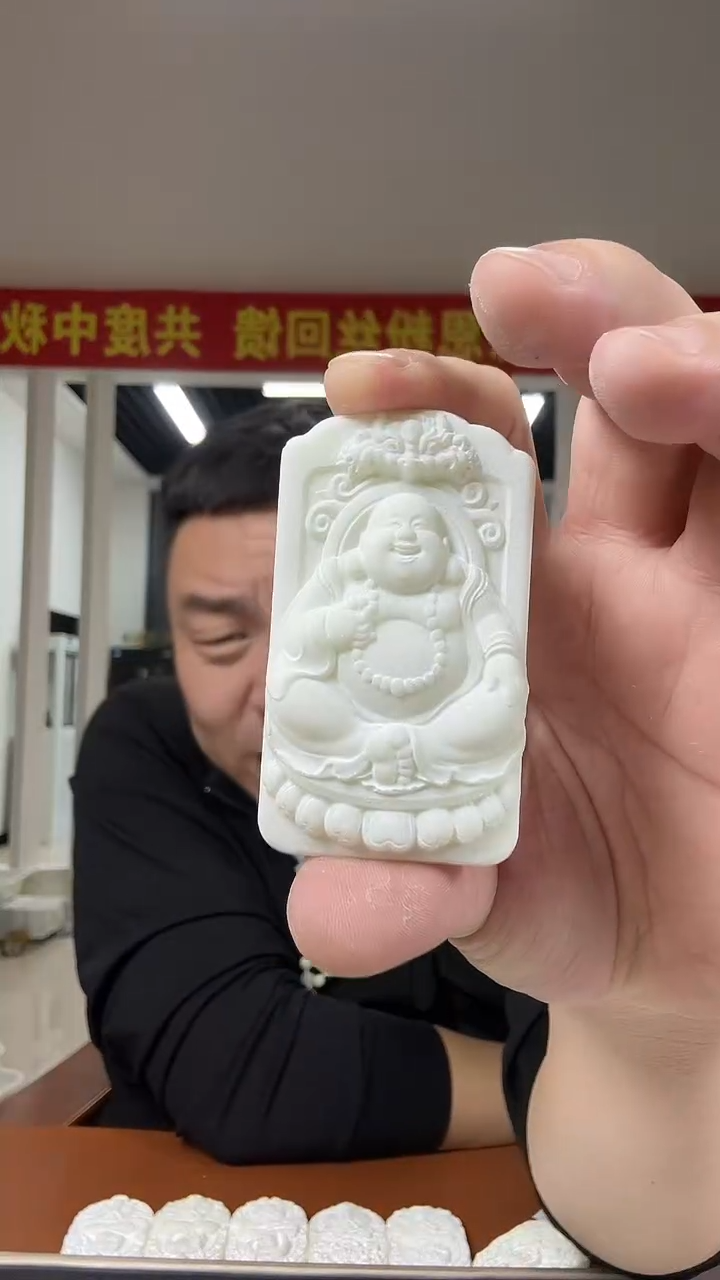 未镶嵌颈饰蓝田玉（蛇纹石化大理石玉）多样性发货一件