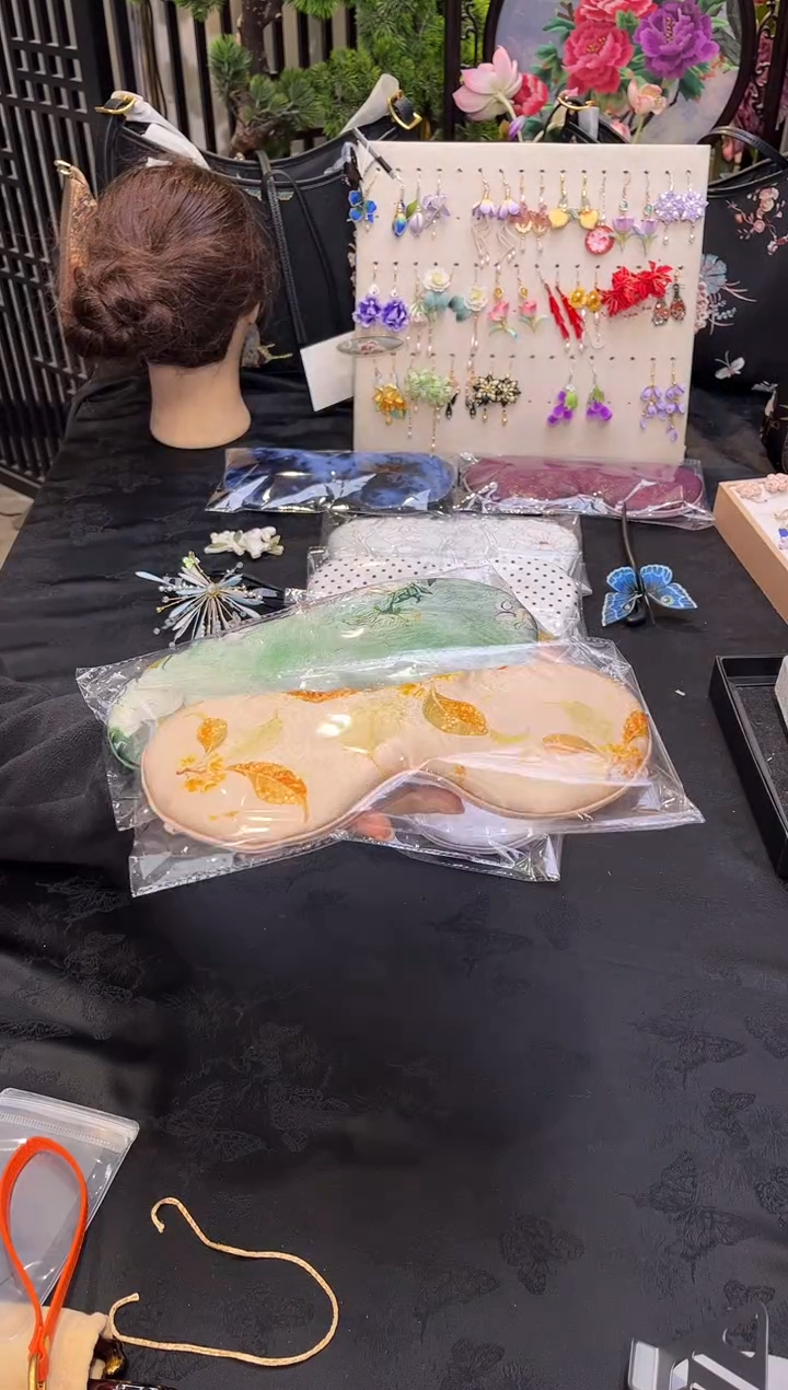 织绣喵*非遗苏绣手工饰品