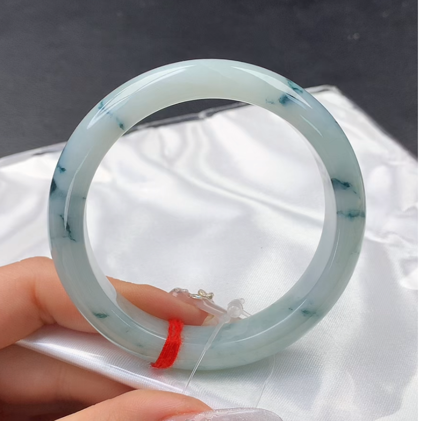 【精典翡翠精选】抖音基地发货 天然A货翡翠手镯正圈飘蓝花