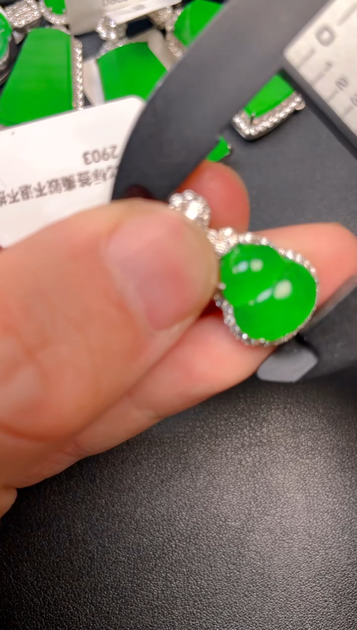 吊坠(不含链)银S925镶嵌翡翠吊坠