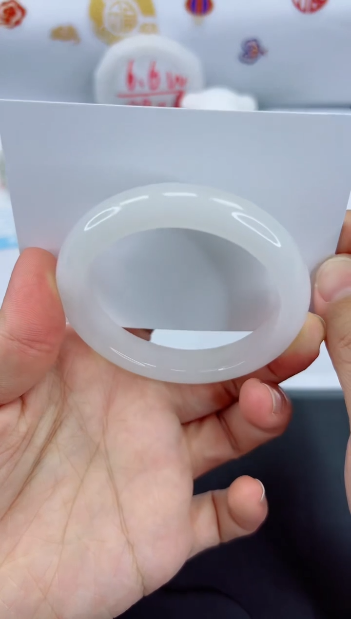 【闪购商品】石英质玉手镯未镶嵌369-54.4