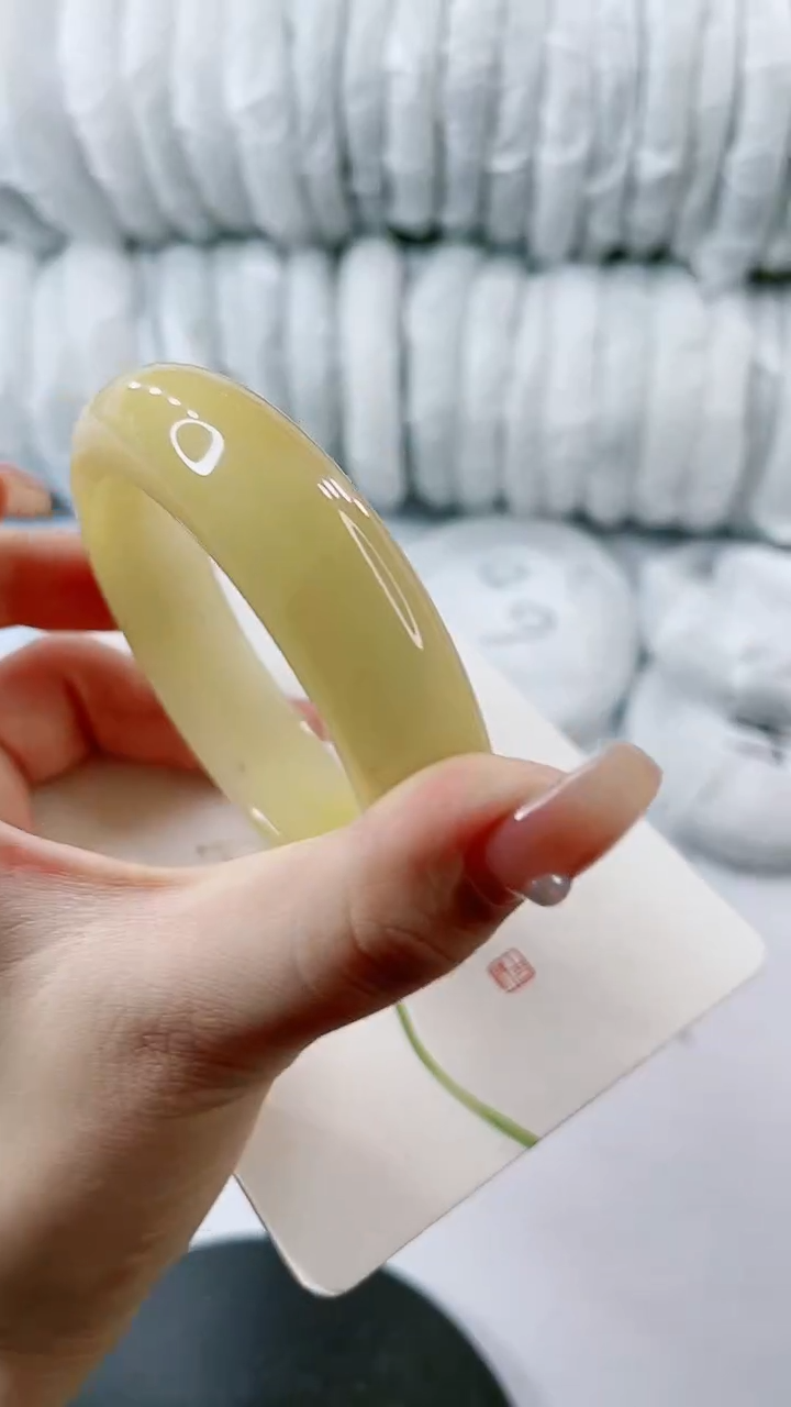 【闪购商品】石英质玉手镯未镶嵌0565191796-多样性发货