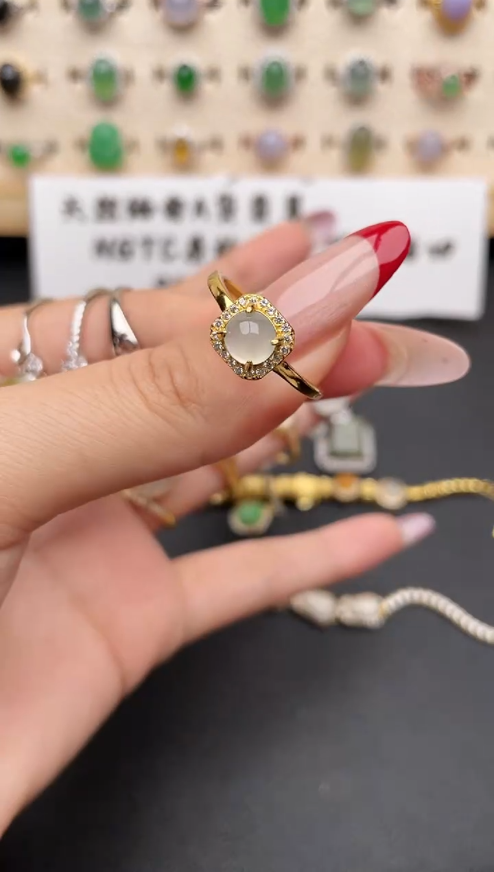 【闪购商品】翡翠戒指银S925镶嵌一物一证一礼盒
