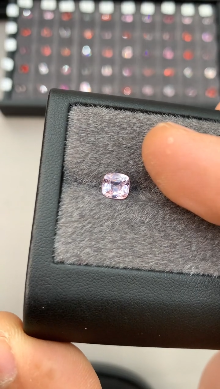 【闪购商品】定制尖晶石裸石未镶嵌1.30ct 枕型 粉色调