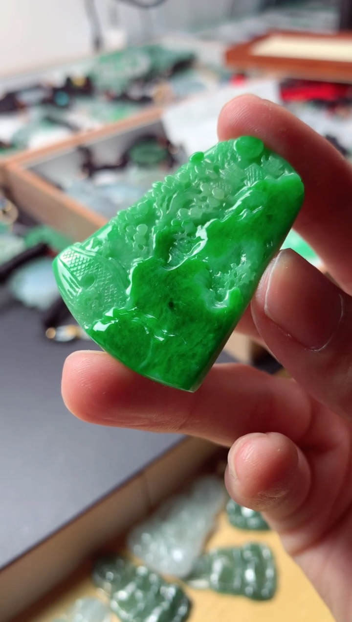 【闪购商品】翡翠颈饰未镶嵌天然翡翠