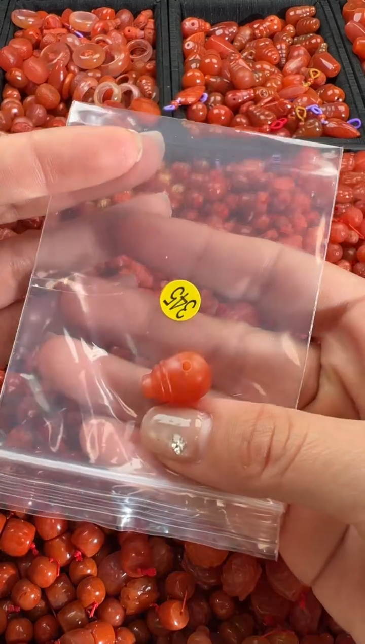 【闪购商品】南红玛瑙颈饰未镶嵌1