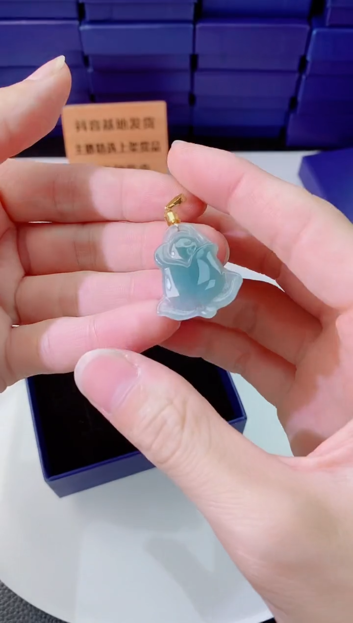 翡翠未镶嵌颈饰1111111111