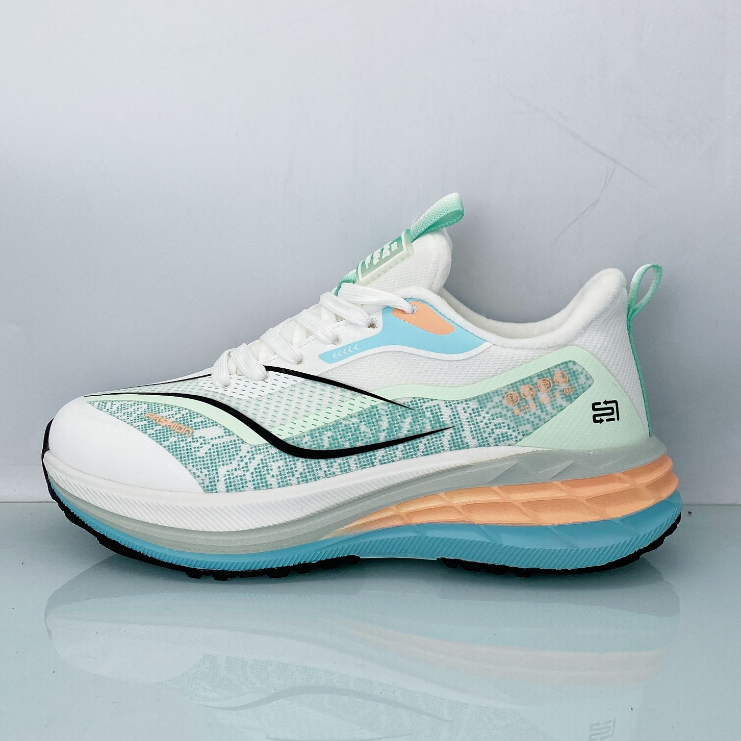 【一森家】新款加绒加厚百搭时尚舒适轻便跑步休闲运动鞋8853