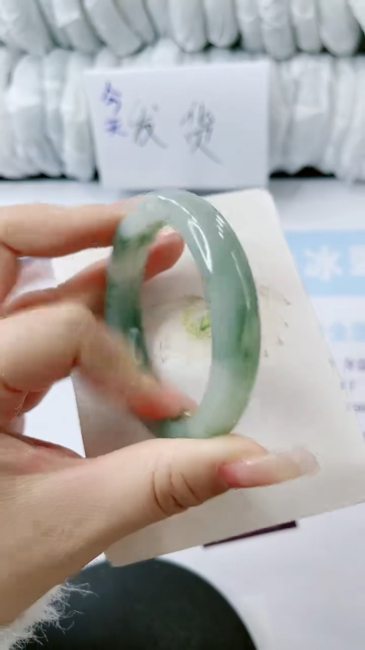【闪购商品】石英质玉手镯未镶嵌多样性发货V439