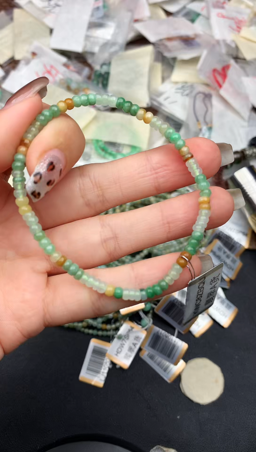 未镶嵌挂件翡翠—