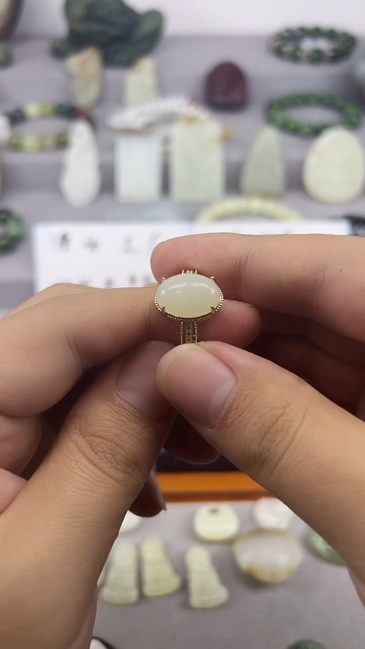 颈饰未镶嵌和田玉颈饰 未镶嵌 和田玉