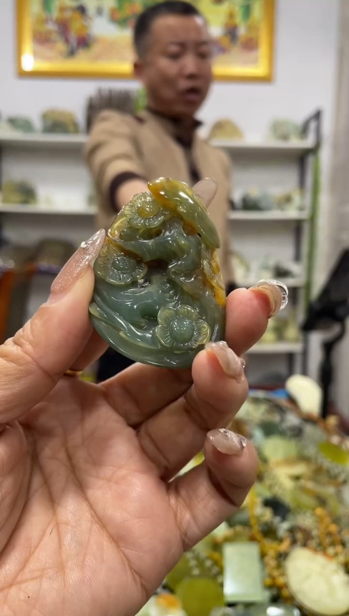 【闪购商品】岫玉吊坠未镶嵌           