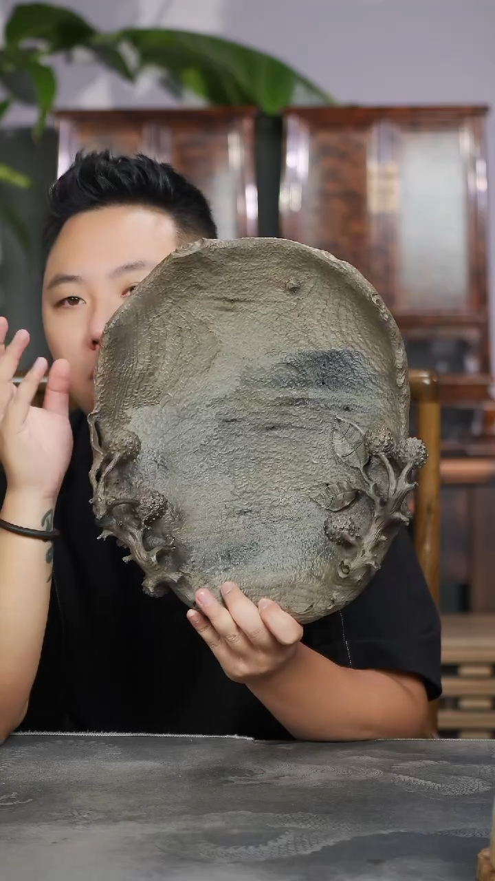 金丝楠388号阴沉木全手雕荔枝原木果盘