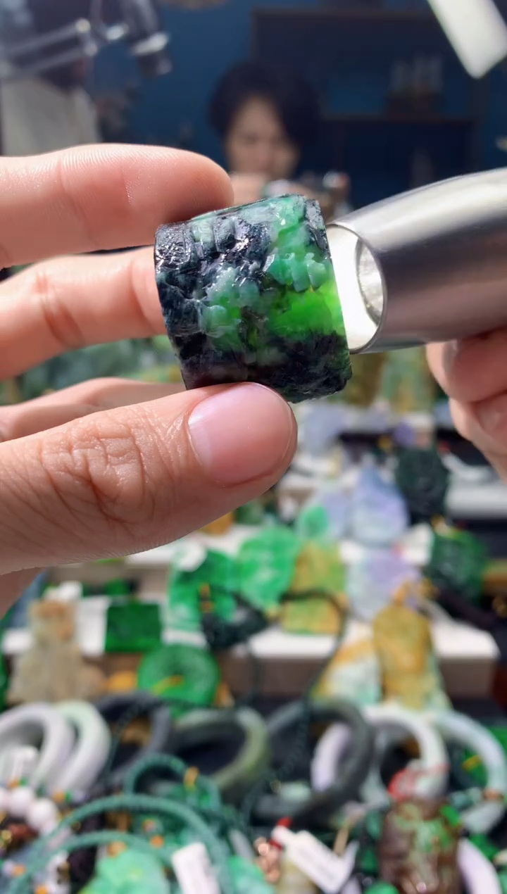 颈饰未镶嵌翡翠翡翠天然缅甸a货翡翠