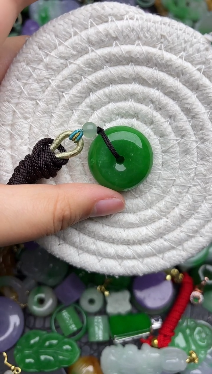 颈饰未镶嵌翡翠缅甸翡翠吊坠