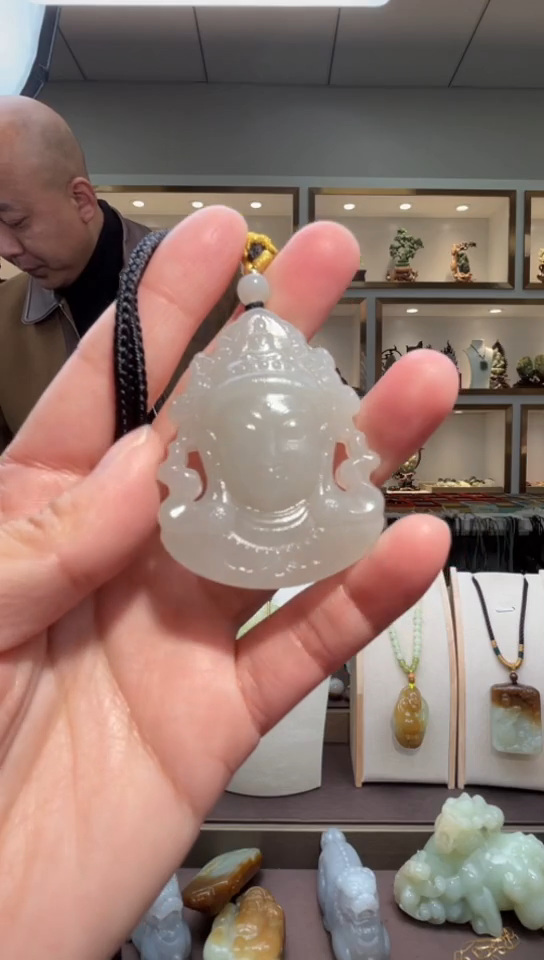 颈饰未镶嵌和田玉苏