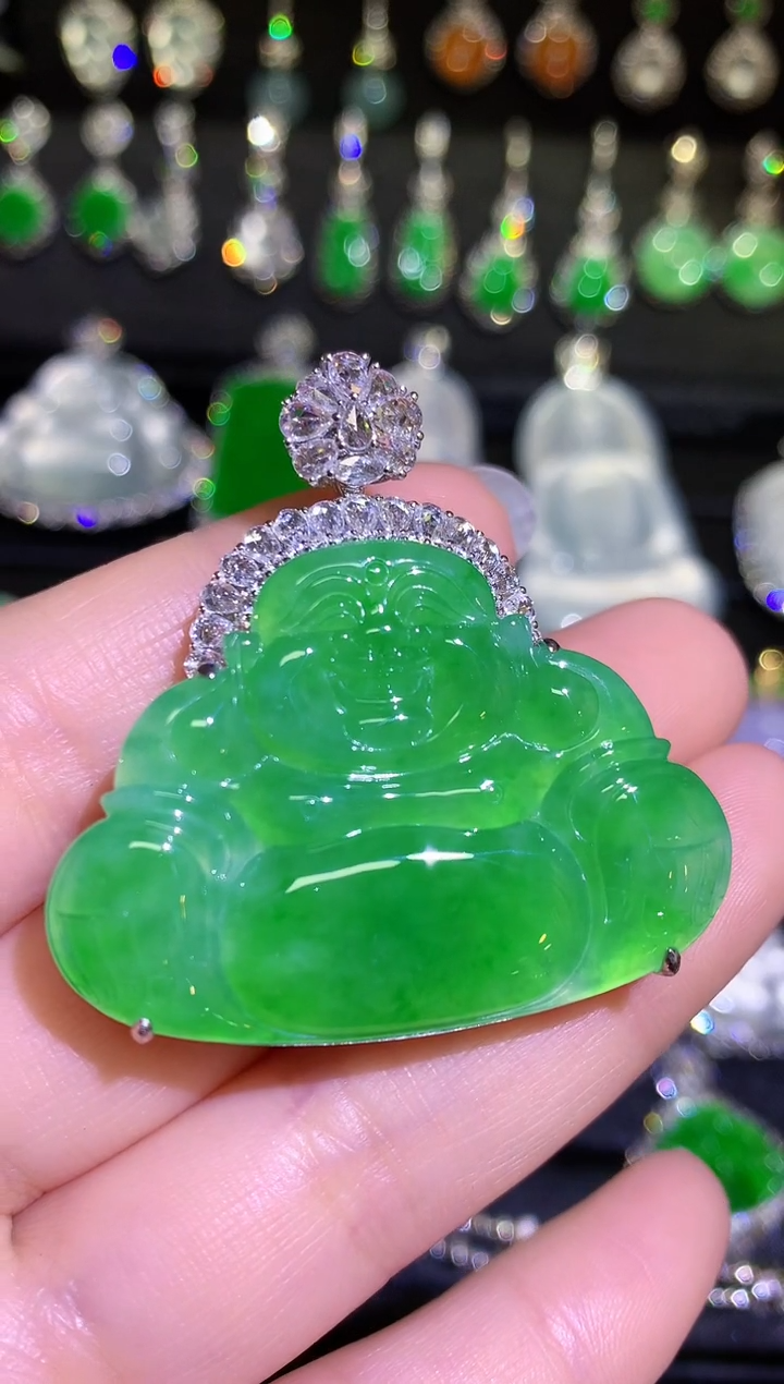 【闪购商品】翡翠颈饰18K金镶嵌高冰玻满绿阳绿弥勒佛