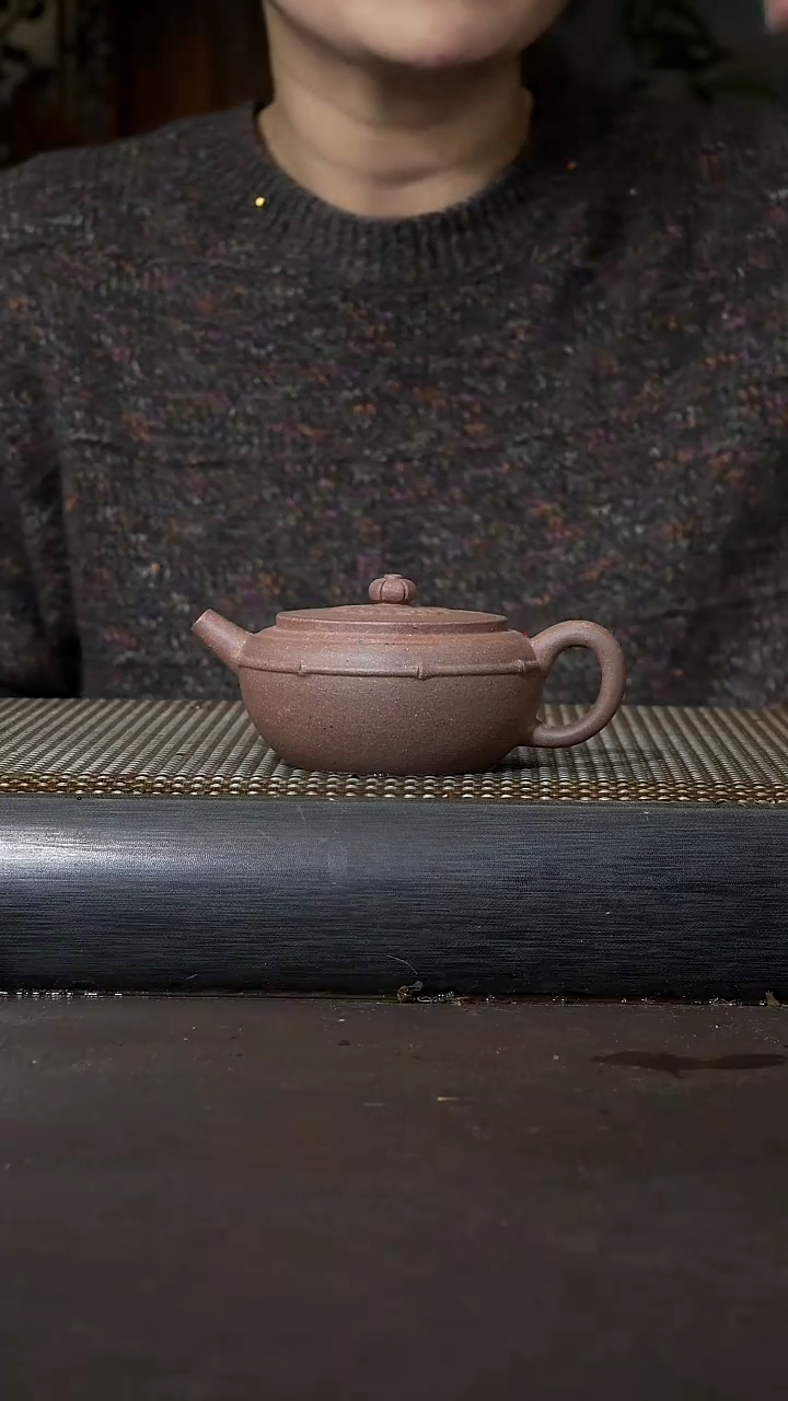 【闪购商品】紫砂茶壶红麻子段泥 祥云壶 110cc 043