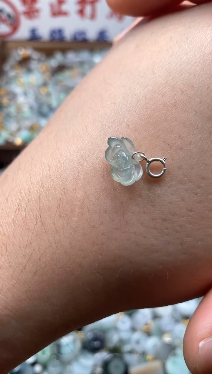 【闪购商品】翡翠颈饰未镶嵌哥哥