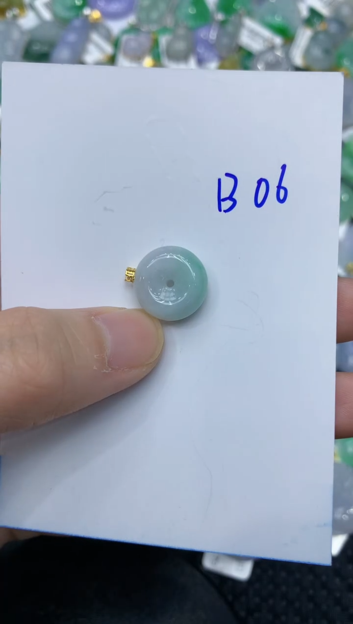 【闪购商品】翡翠颈饰18K金镶嵌11111111111