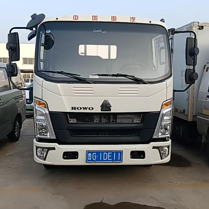 白色 2022年 重汽豪沃