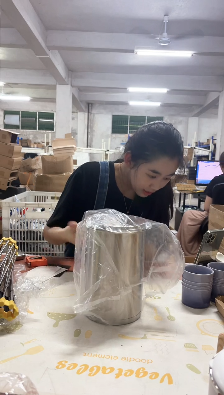 食品级塑料秒杀清仓微瑕产品，可能当过样品拍照