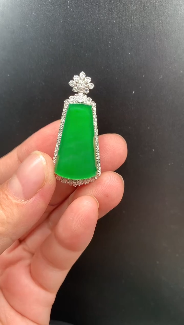 【闪购商品】翡翠颈饰18K金镶嵌无事牌1365