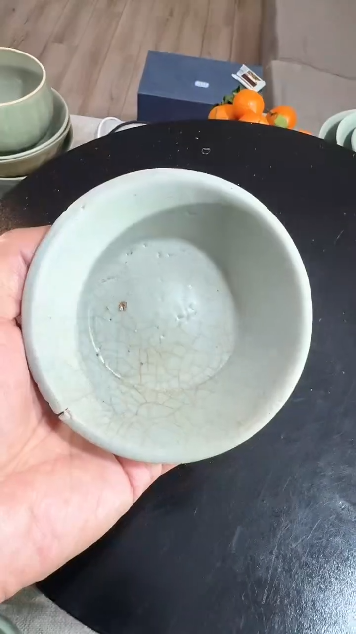 【闪购商品】碗龙泉青瓷直边洗有磕窑裂