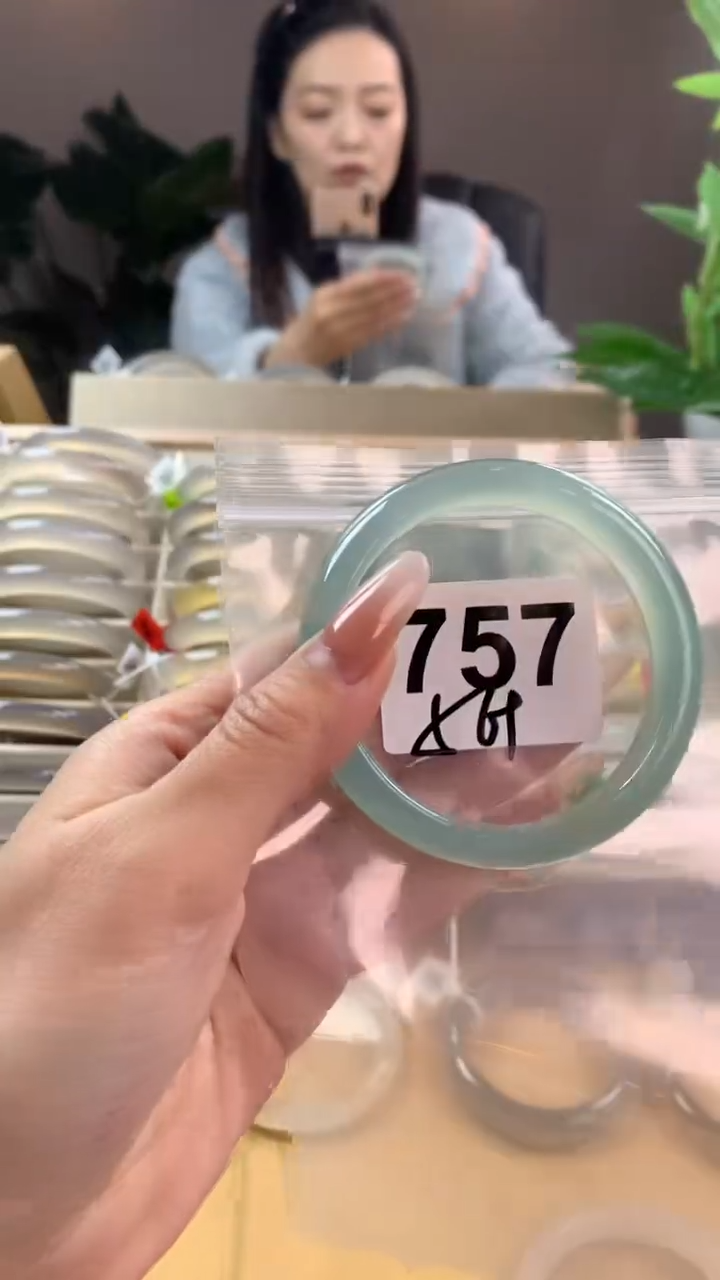 【闪购商品】玛瑙/玉髓手镯未镶嵌757