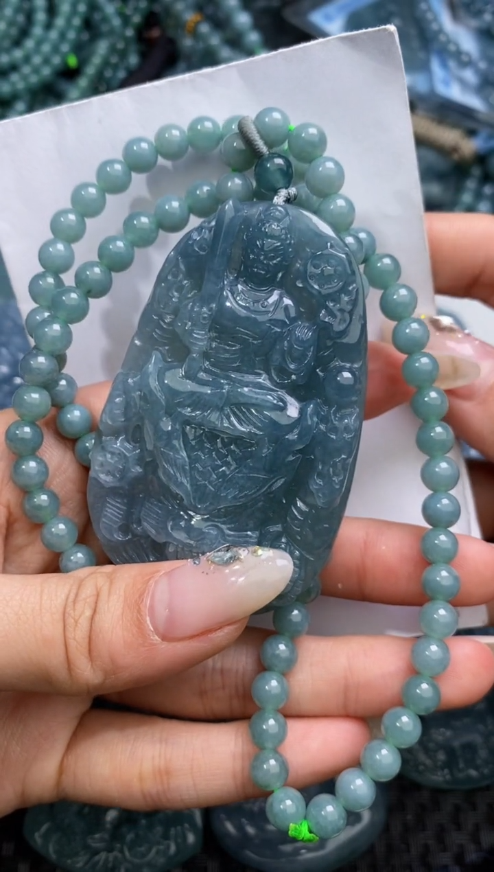 【闪购商品】翡翠颈饰未镶嵌          