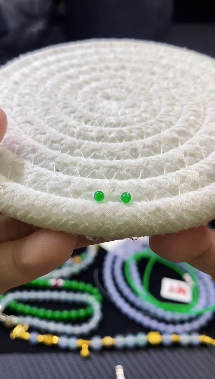 未镶嵌挂件翡翠択****）团购买断2颗 