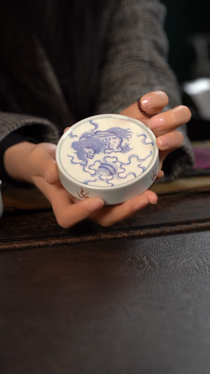 【闪购商品】杯聚澜堂狮子绣球圆饼盖置