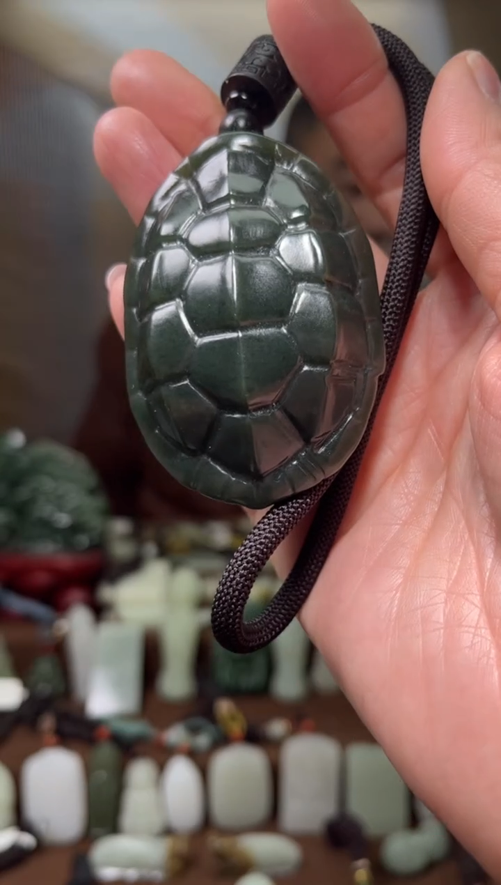 颈饰未镶嵌和田玉·