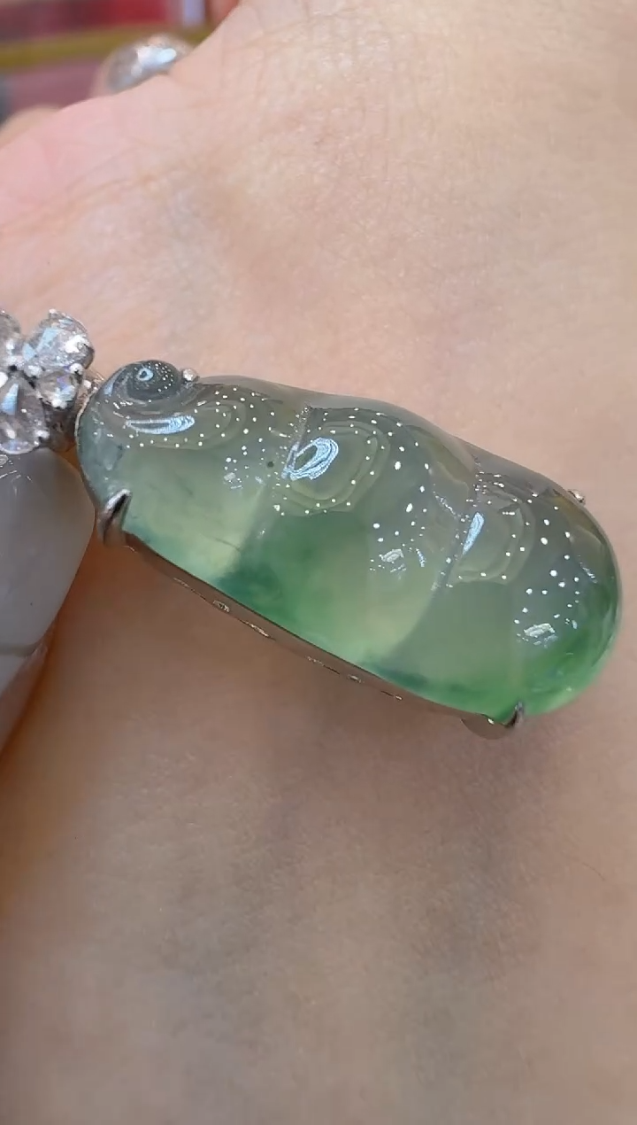 翡翠18K金镶嵌吊坠(不含链)多样性团购发一件