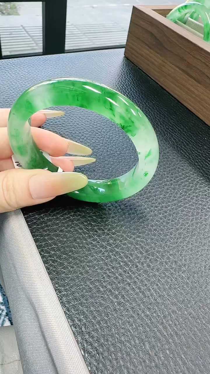 未镶嵌1石英质玉（非洲翠）/0107-54