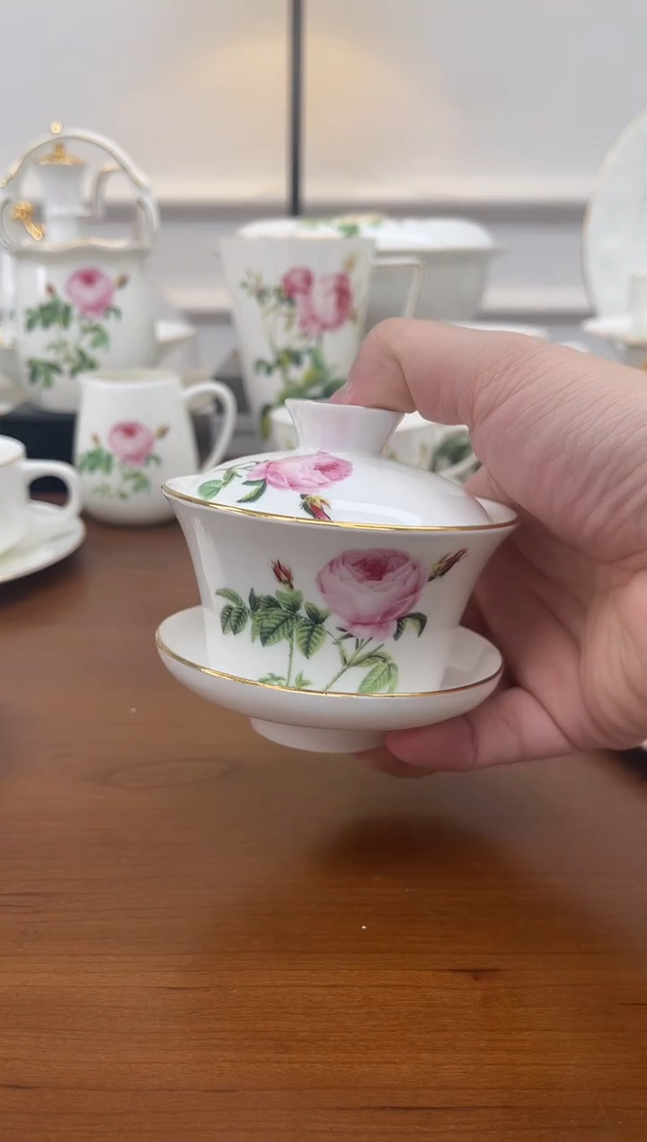 杯玫瑰骨瓷三才盖碗