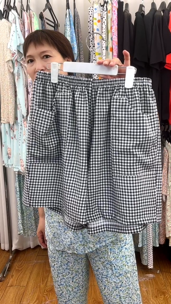 L码黑白格子短裤