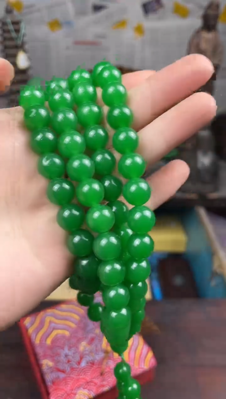 和田玉（碧玉）未镶嵌颈饰全绿长川