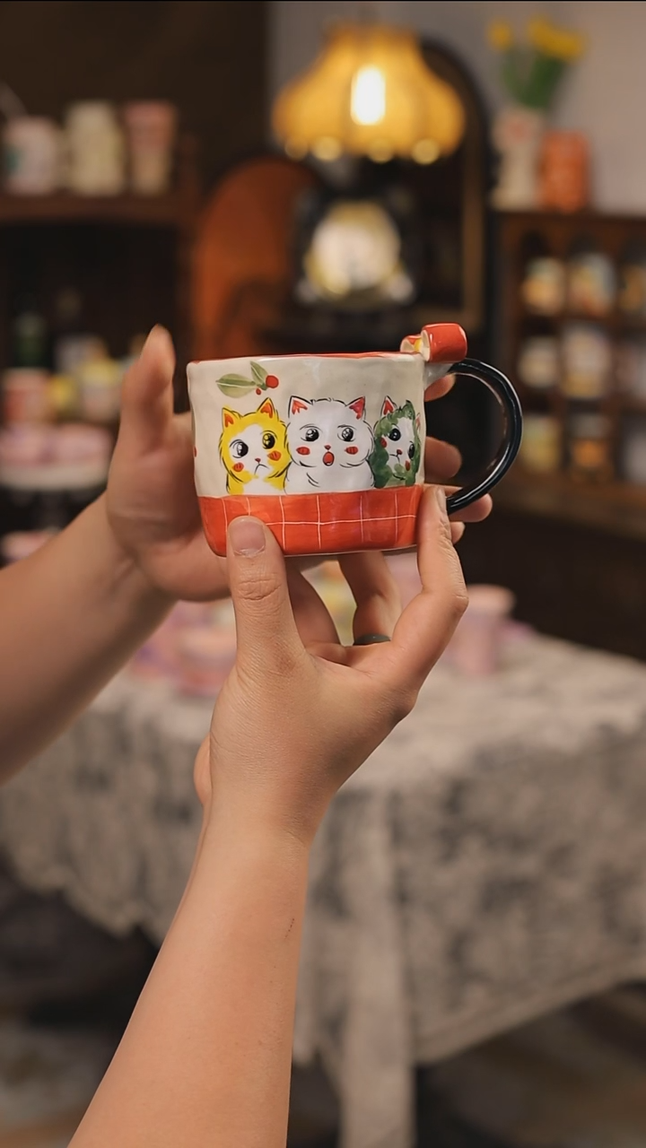 摆件景德镇釉下彩绘设计师款式陶瓷