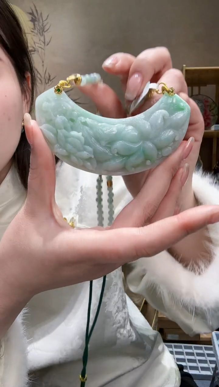 【闪购商品】翡翠颈饰未镶嵌吊坠