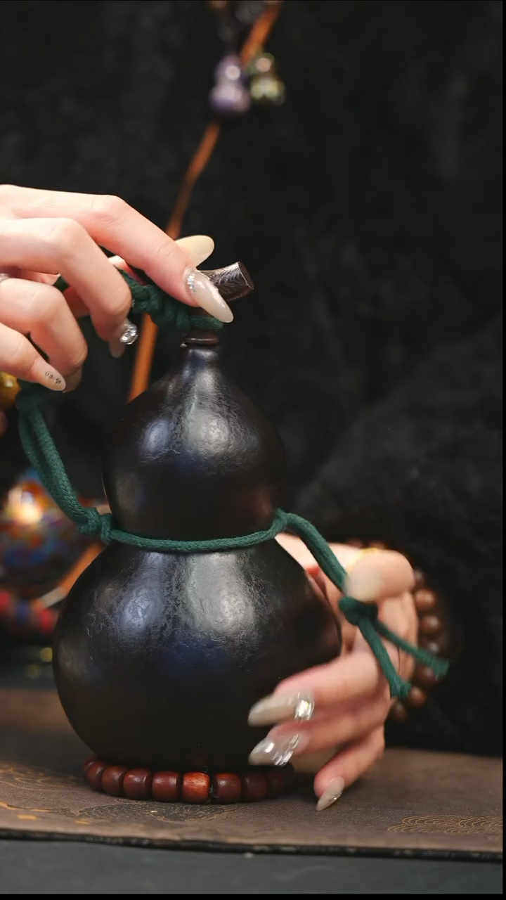 【闪购商品】XK117大漆酒葫芦不包手串及旋转底座