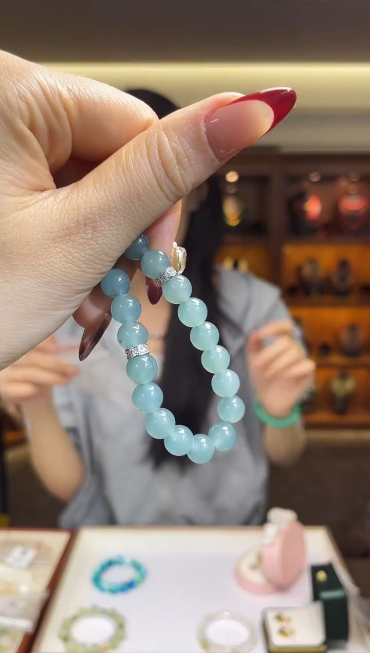 颈饰未镶嵌翡翠（多样性发一件）