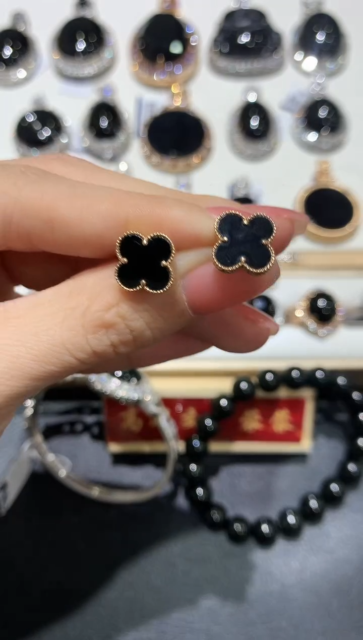 【闪购商品】翡翠吊坠(不含链)18K金镶嵌团购1