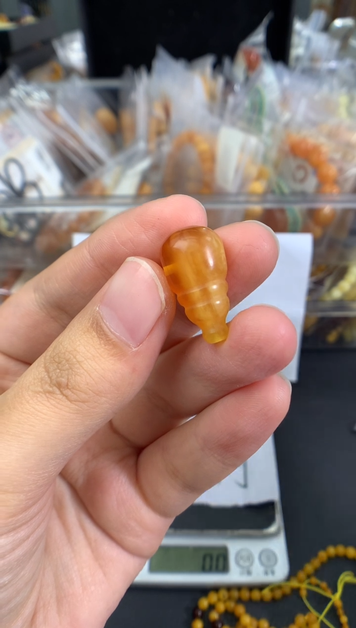 蜜蜡未镶嵌珠宝奇石1