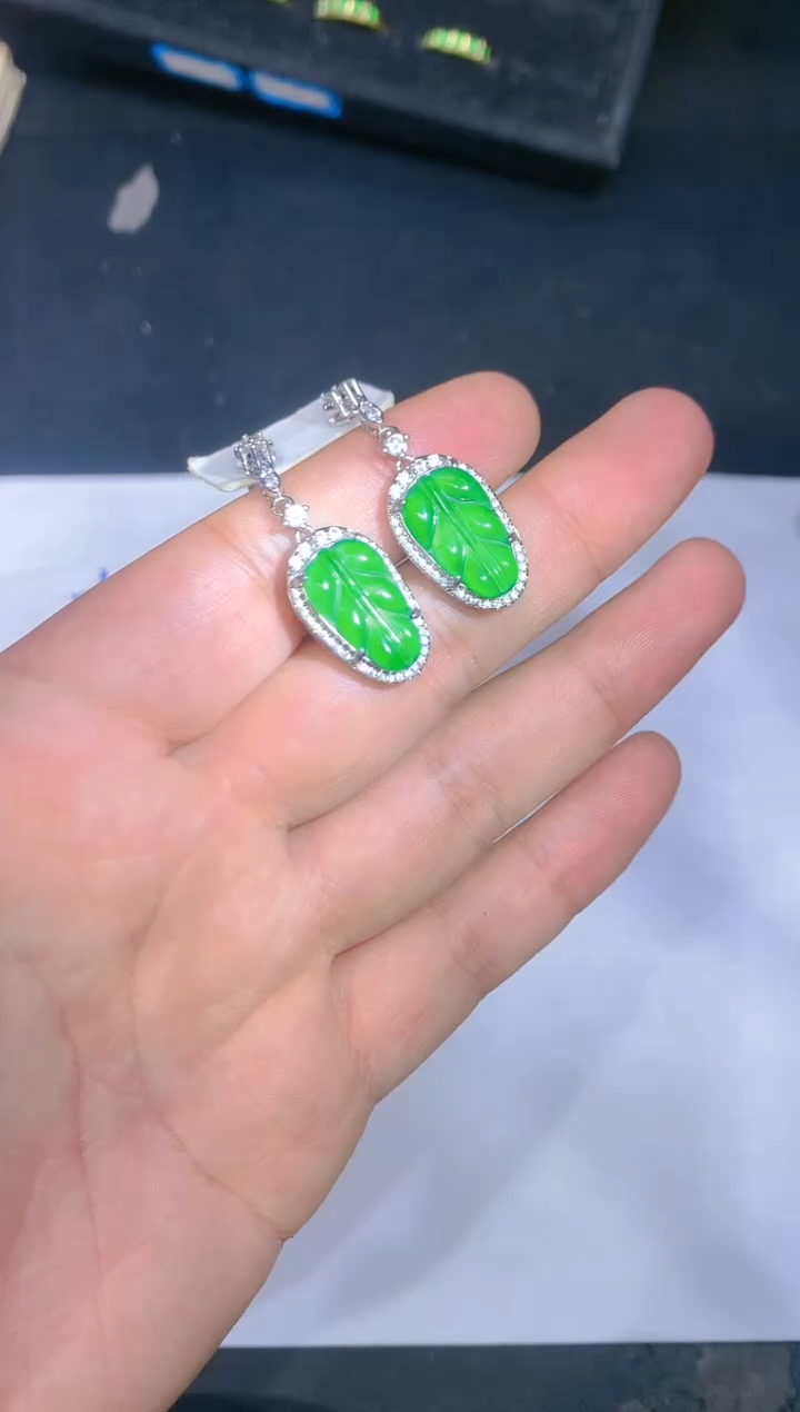 【闪购商品】定制翡翠未镶嵌38定制翡翠多样性发其一