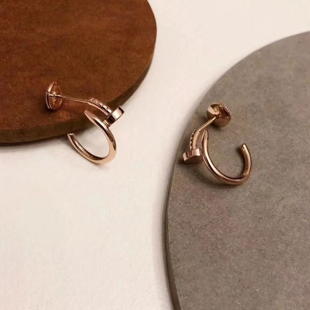 99新 Cartier/卡地亚 小花6珊 18K黄金 钉子系列 耳钉 